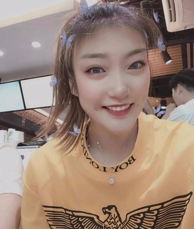 亚洲精品123区